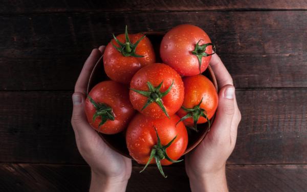 野菜や果物の皮って剥く？剥かない？